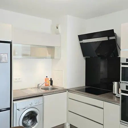 Le Chic Moderne Paris Chessy (Seine-et-Marne)